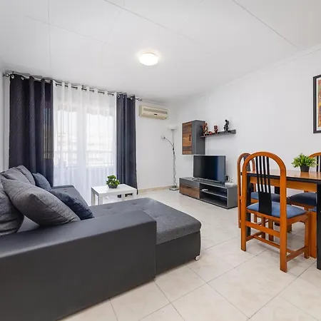 Ramon Apartment *